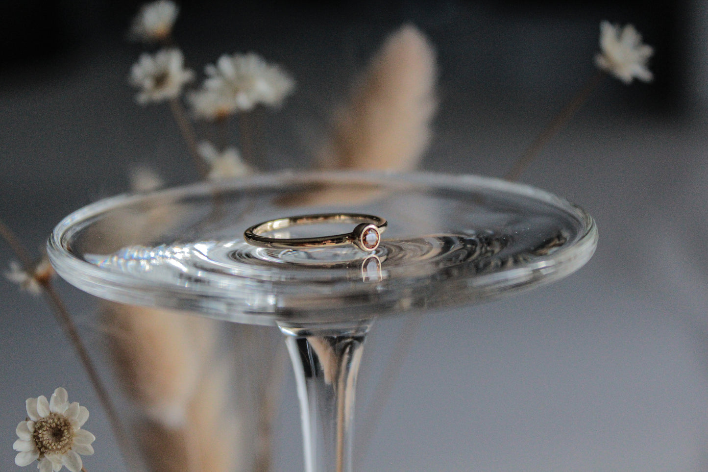 Inel din aur galben de 14 k si cristal